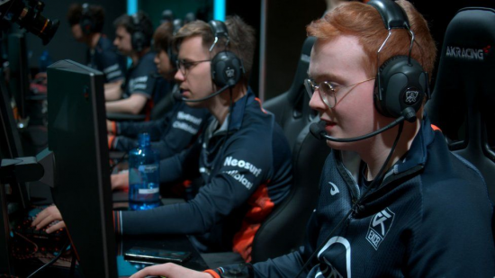 SEN战队在首尔冠军赛中的精彩表现与选手评分分析